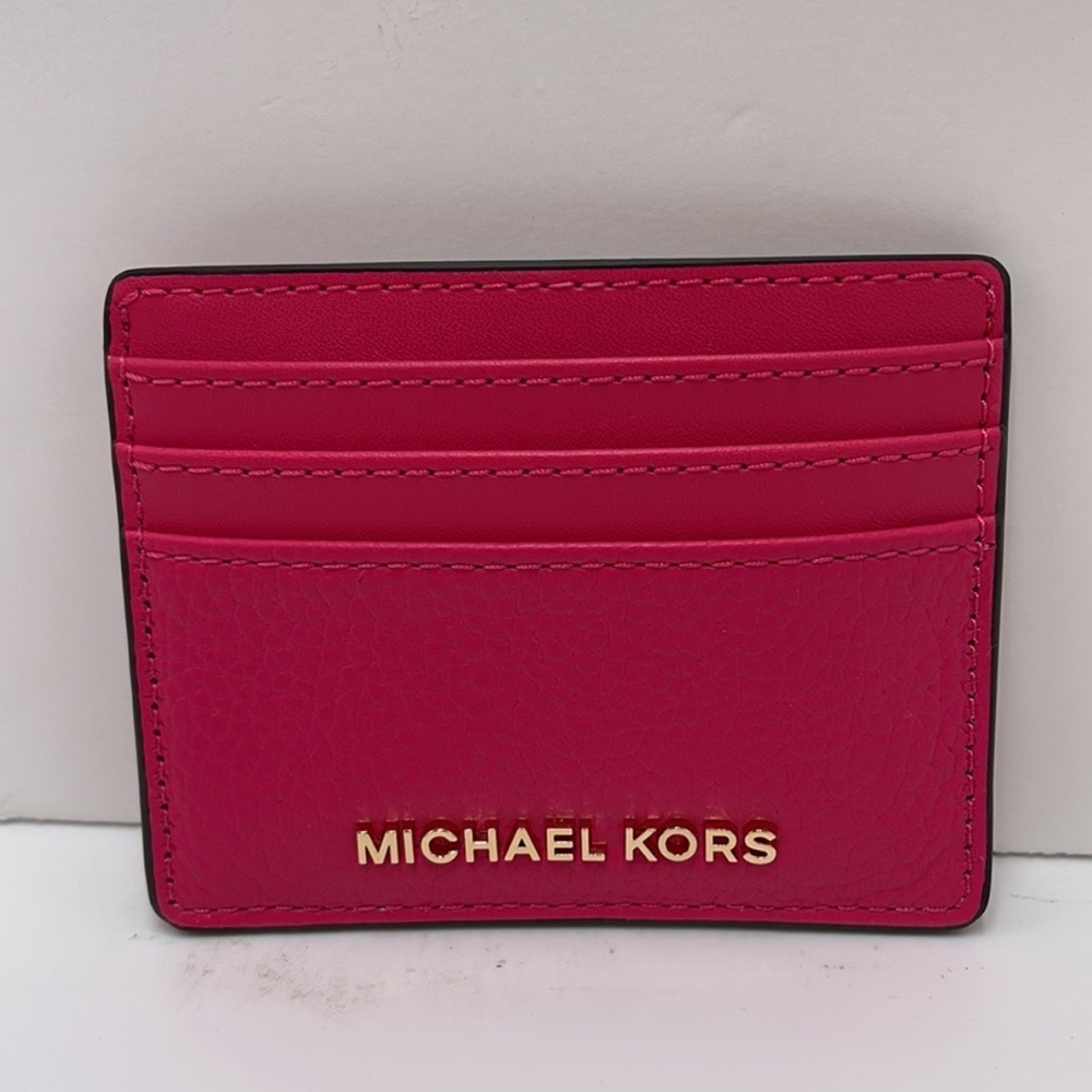 MICHAEL KORS
Large Pebbled Leather Card Holder Case
Electric Pink 
NWT
